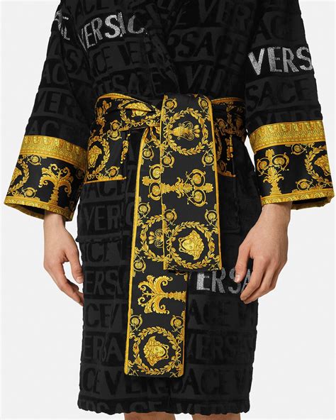 peignoir versace fake